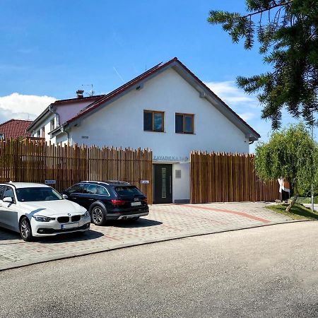 Ferienwohnung Modern Fully Equipped Studio With Parking Zavadilka 2620 Budweis Exterior foto